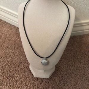925 Beautiful Silver Necklace Brand New QVC